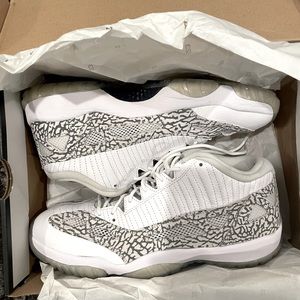 Jordan 11 Retro Low IE Cobalt 2015